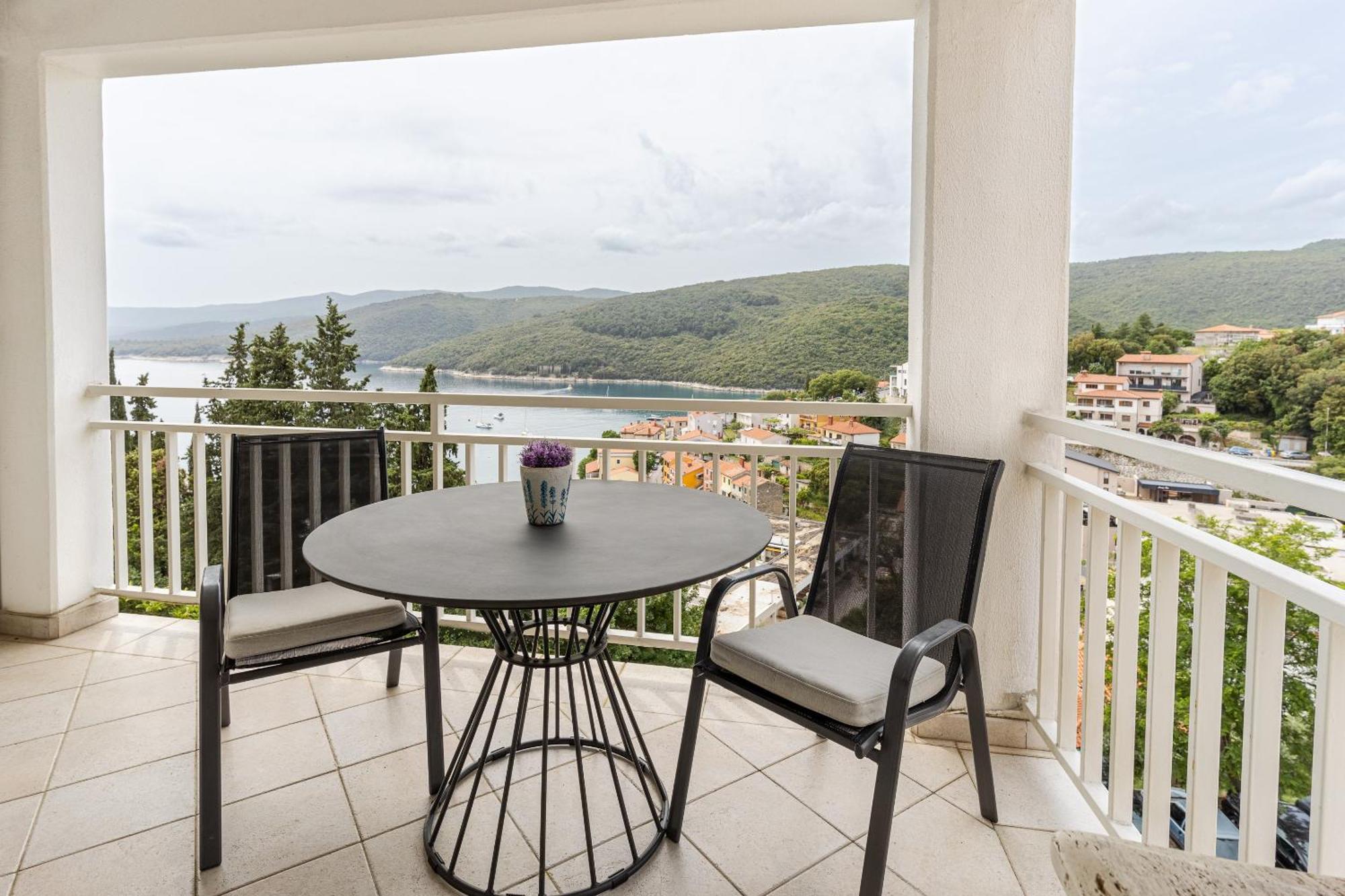 Apartments Sea View 拉巴克 外观 照片