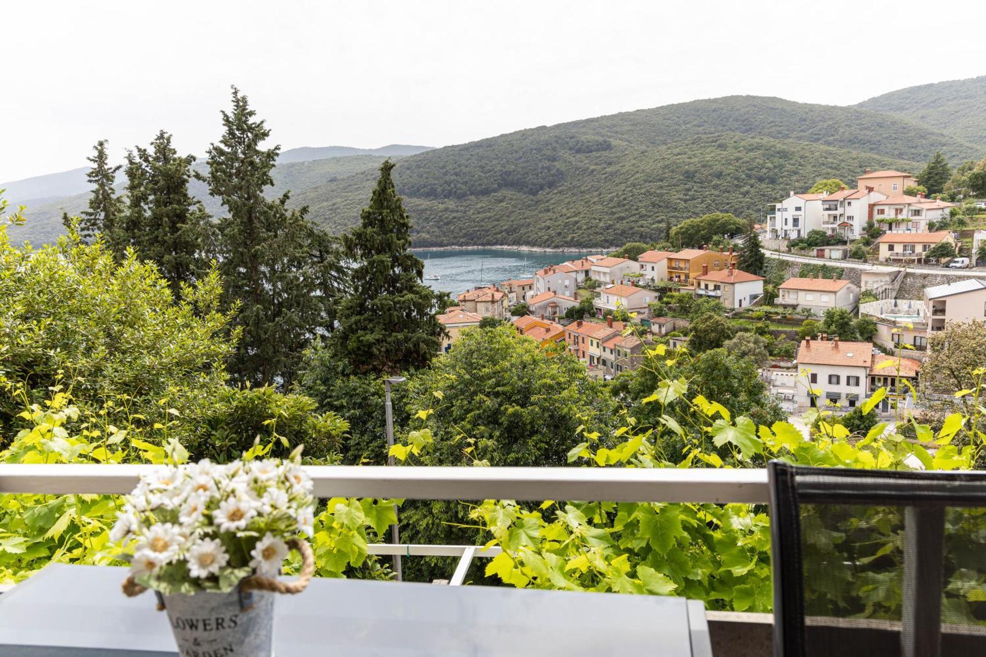 Apartments Sea View 拉巴克 外观 照片